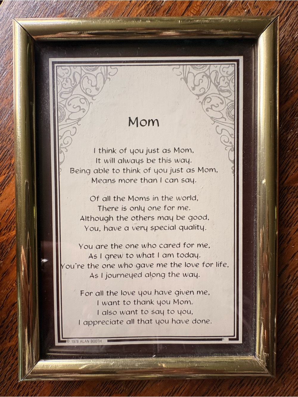 Vintage Gold Framed 'Mom' Poem Wall Accent